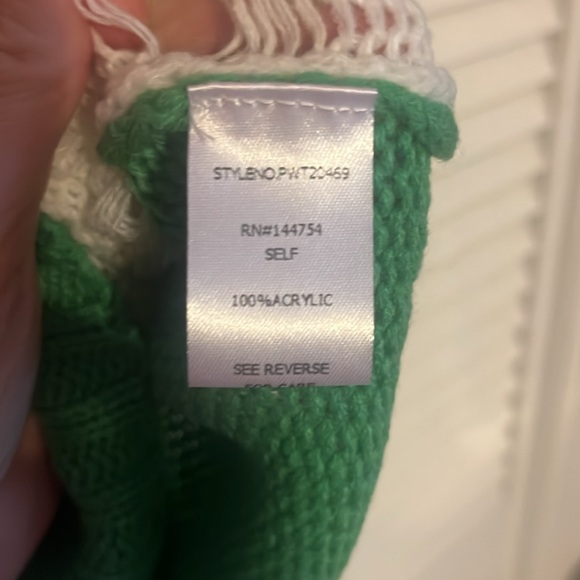 Davi and Dani sweater, 2x - Picture 4 of 4